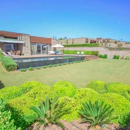 فيلة Gumbet Sleeps 8 Pool Air Con Wifi بودروم