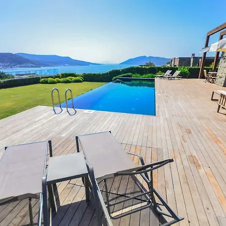 فيلة Gumbet Sleeps 8 Pool Air Con Wifi بودروم